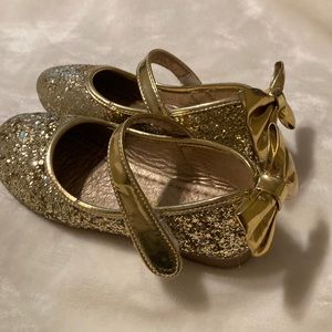Gold glitter toddler girls dress shoes